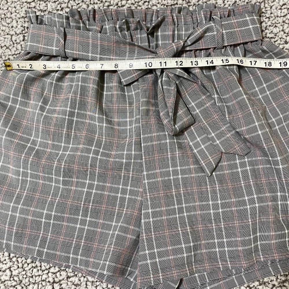 Shein Plaid, Belted Shorts and Cami Combo Size 2XL - Picture 6 of 8